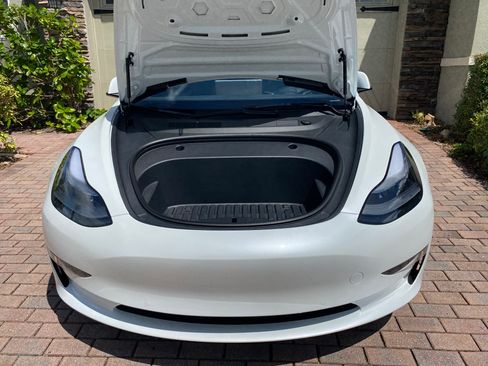 Used 2022 Tesla Model 3 Standard Sedan 4D image 10