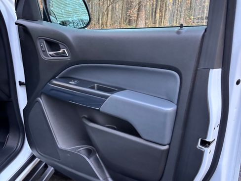 Used 2022 Chevrolet Colorado Z71 image 17