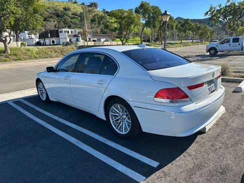 Used 2004 BMW 745Li image 9