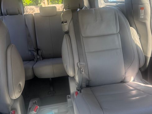 Used 2015 Toyota Sienna XLE w/ XLE Navigation Package image 14