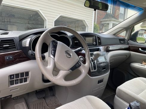 Used 2011 Nissan Quest SV image 5