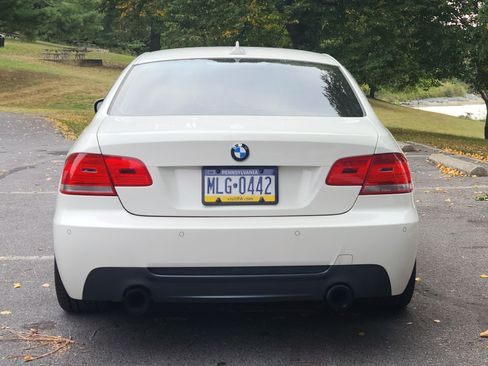 Used 2010 BMW 335i xDrive Coupe image 8