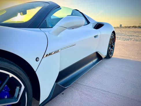Used 2023 Maserati MC20 Spyder RWD image 15