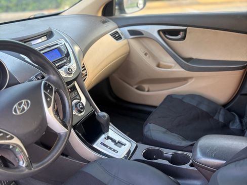 Used 2012 Hyundai Elantra GLS w/ Preferred Pkg 3 FWD image 11