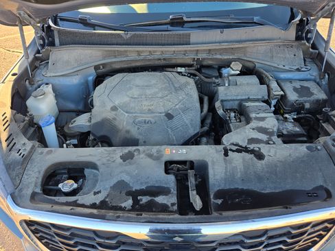 Used 2020 Kia Sorento LX Sport Utility 4D image 14