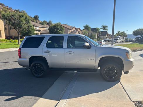 Used 2008 Chevrolet Tahoe LT w/ LT Preferred Equipment Group AWD/4WD image 9