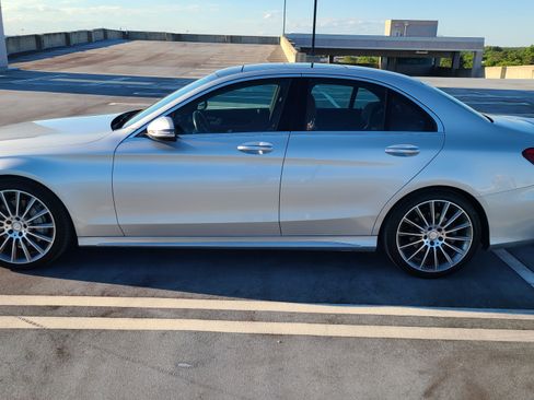 Used 2017 Mercedes-Benz C 300 Sedan image 11