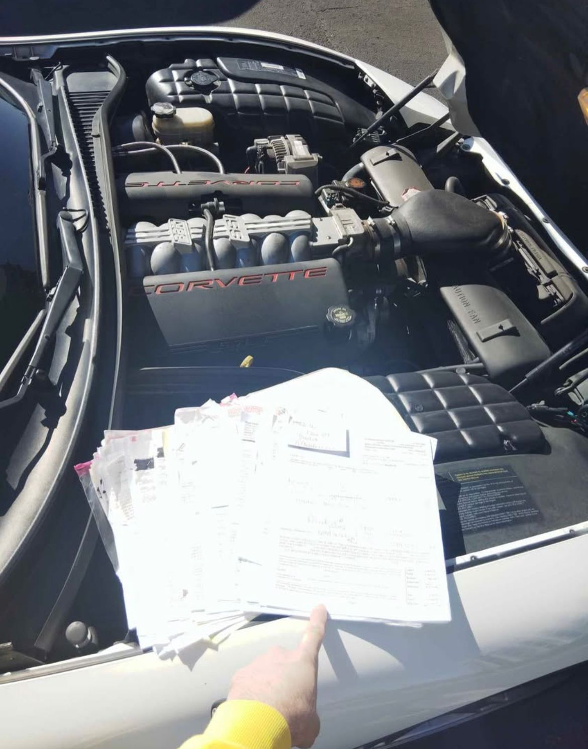 Used 1998 Chevrolet Corvette Coupe RWD image 11