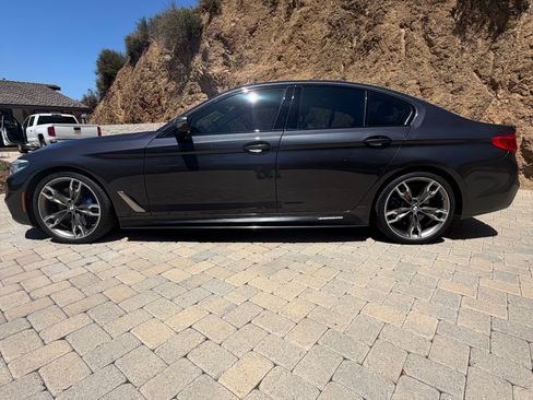 Used 2019 BMW M550i xDrive AWD/4WD image 1