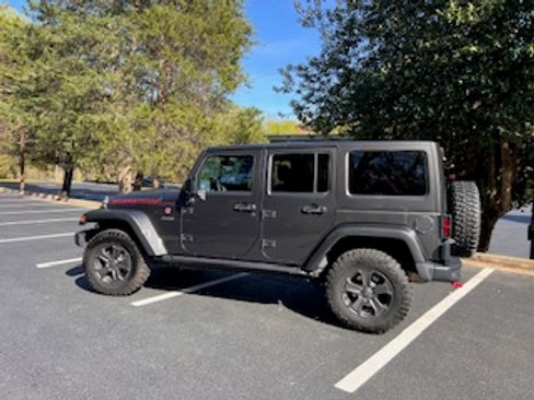 Used 2017 Jeep Wrangler Unlimited Rubicon image 1