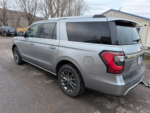 Used 2021 Ford Expedition Max Limited image 9
