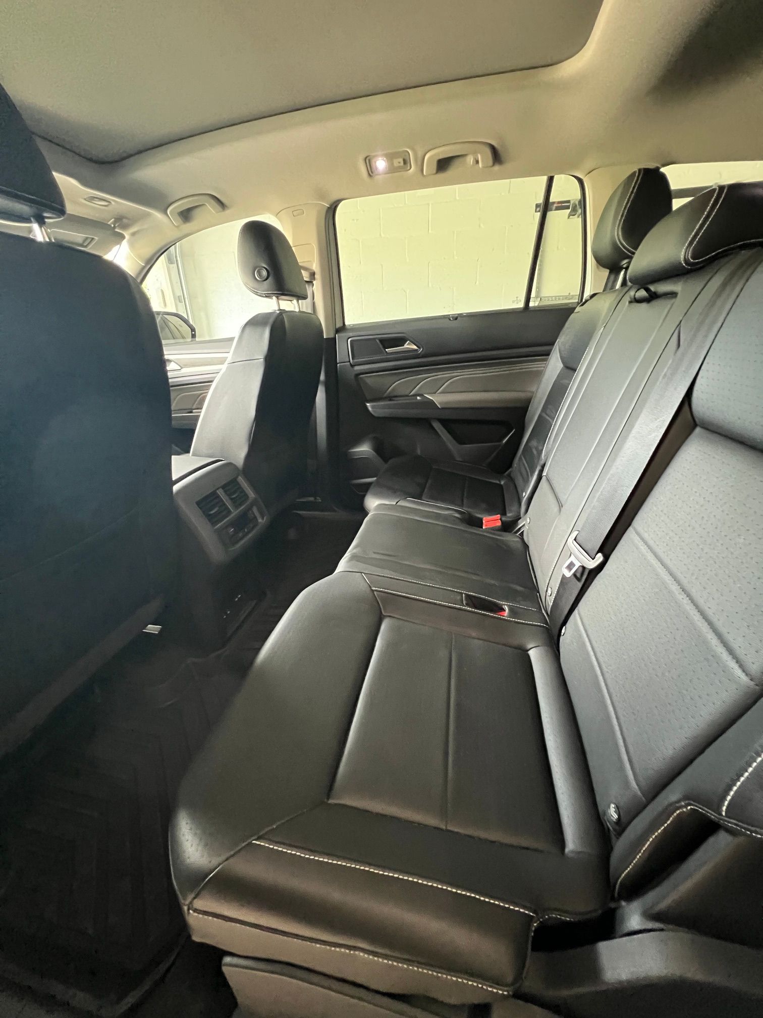 Used 2022 Volkswagen Atlas SE w/ Panoramic Sunroof Package FWD image 22