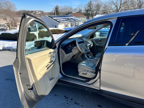 Used 2012 Volvo XC60 3.2 image 8
