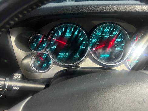 Used 2009 Chevrolet Silverado 1500 LT w/ Power Pack Plus AWD/4WD image 2