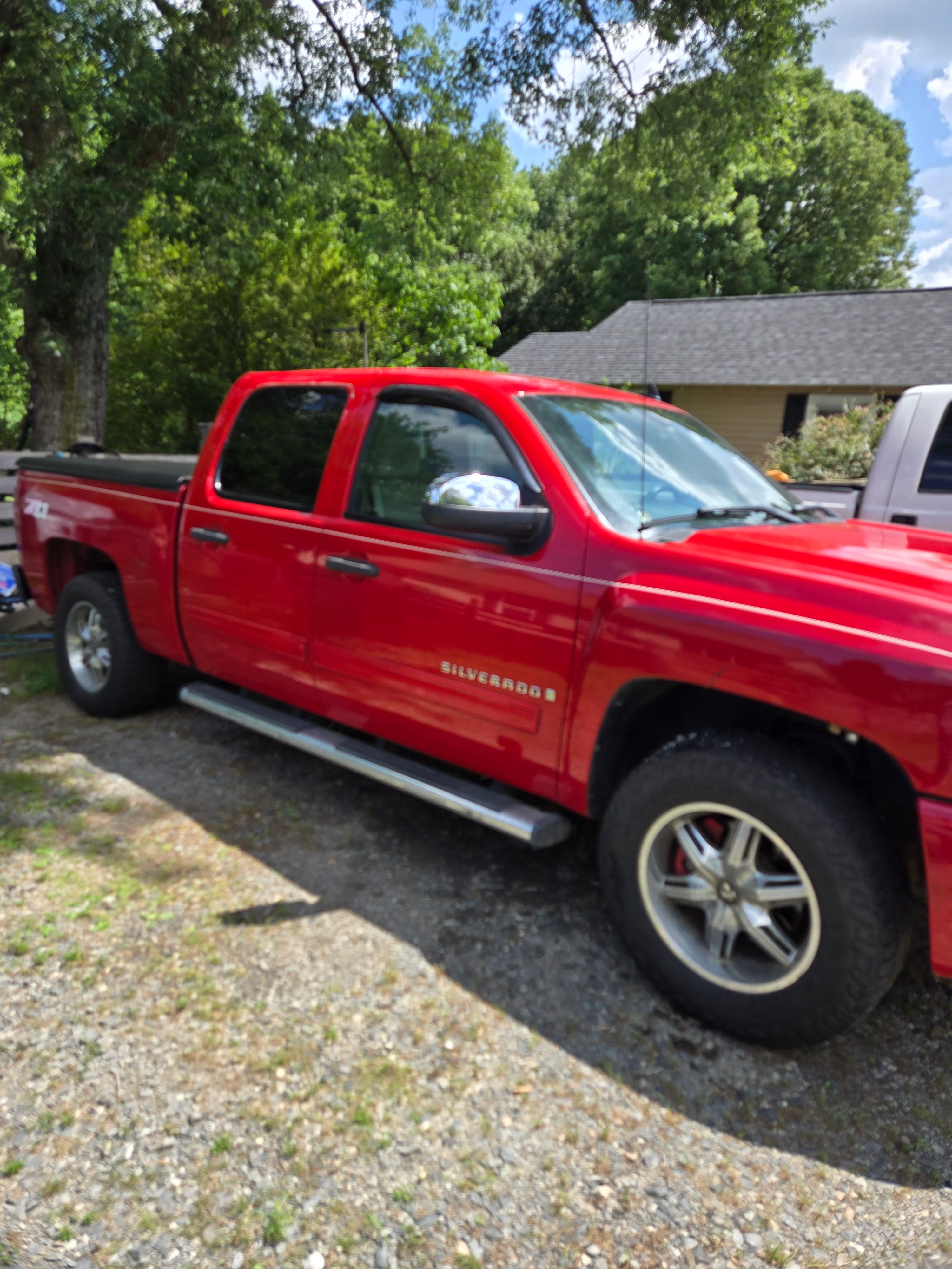 Used 2009 Chevrolet Silverado 1500 LT w/ Power Pack Plus AWD/4WD image 4