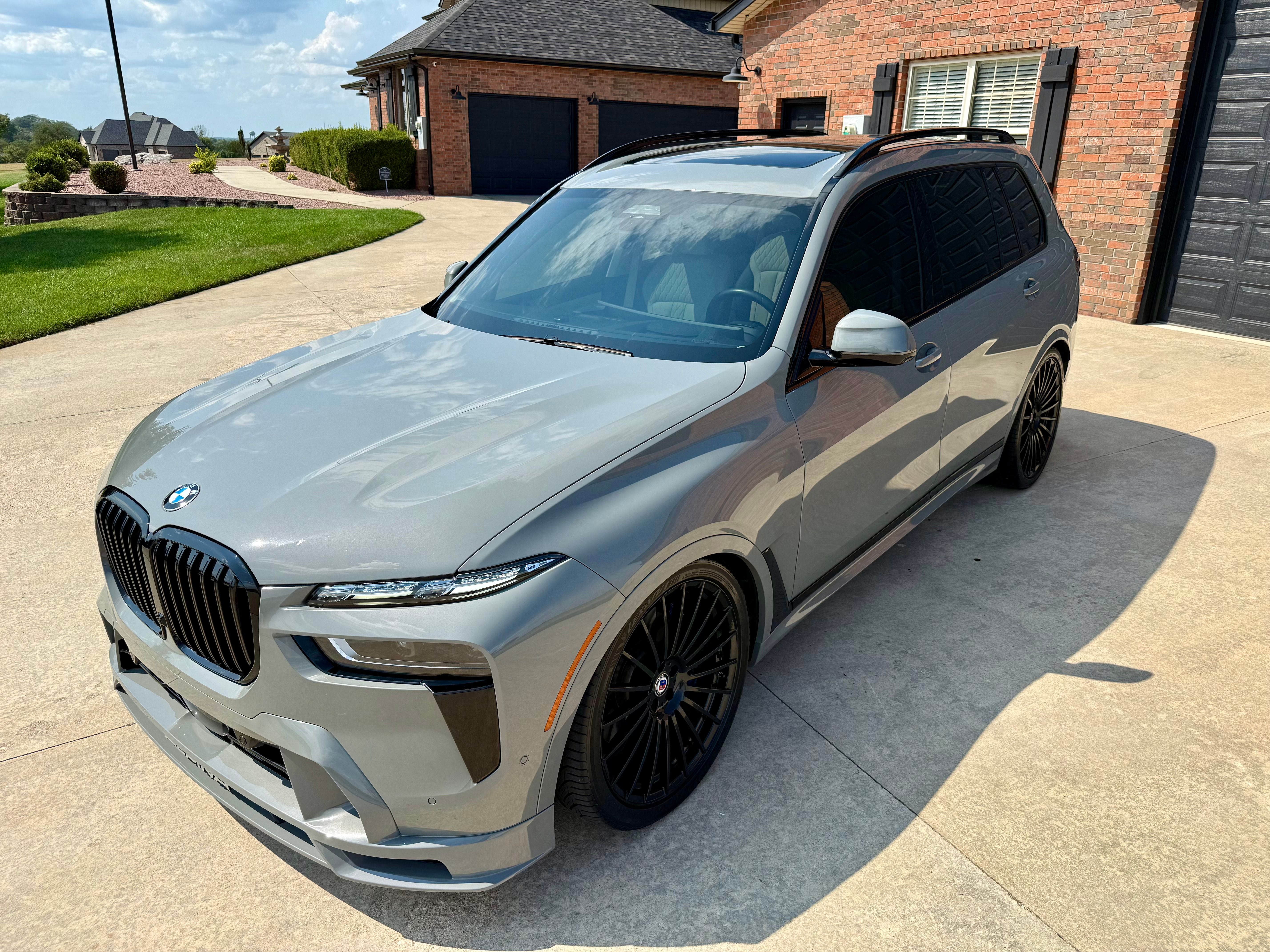 Used 2025 BMW ALPINA XB7 AWD/4WD image 9