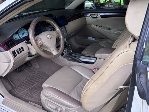 Used 2004 Toyota Solara SLE FWD image 2