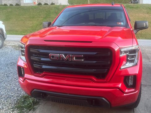 Used 2019 GMC Sierra 1500 Elevation w/ Elevation Value Package image 1