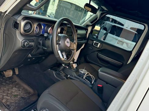 Used 2020 Jeep Gladiator Sport w/ Quick Order Package 24S image 14