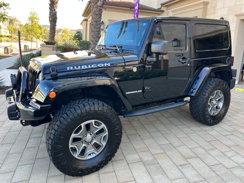 Used 2014 Jeep Wrangler Rubicon w/ Power Convenience Group image 2