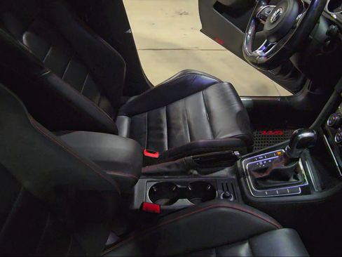 Used 2016 Volkswagen GTI Autobahn w/ Lighting Package (SEL) image 15