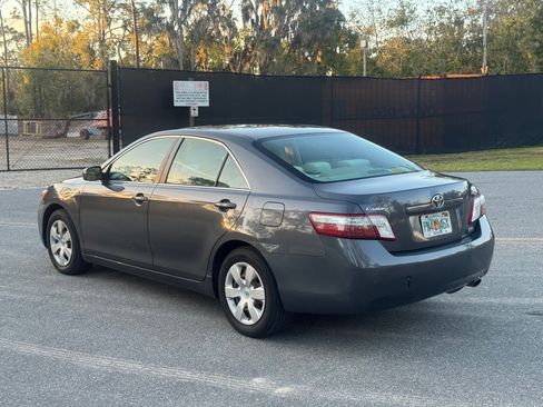 Used 2009 Toyota Camry Hybrid Sedan 4D image 5