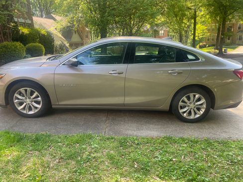 Used 2023 Chevrolet Malibu LT FWD image 2