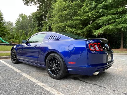 Used 2014 Ford Mustang Coupe w/ Equipment Group 102A RWD image 9