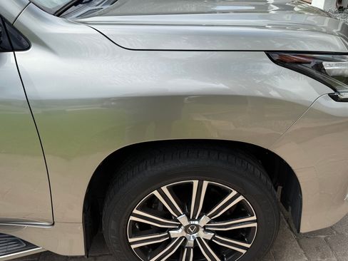 Used 2018 Lexus LX 570 4WD w/ Luxury Package image 28