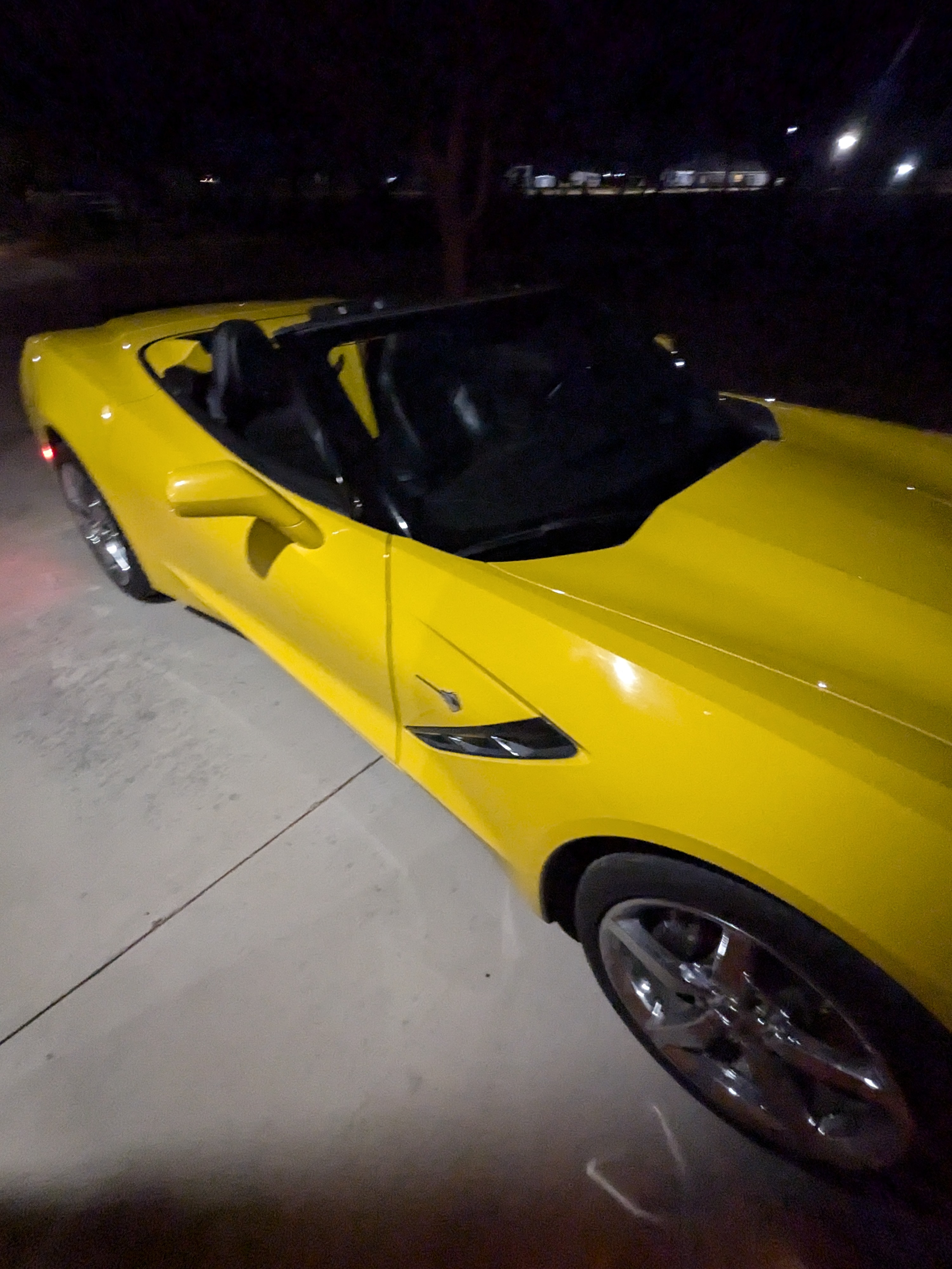 Used 2014 Chevrolet Corvette Stingray Convertible w/ 3LT Preferred Equipment Group RWD image 4