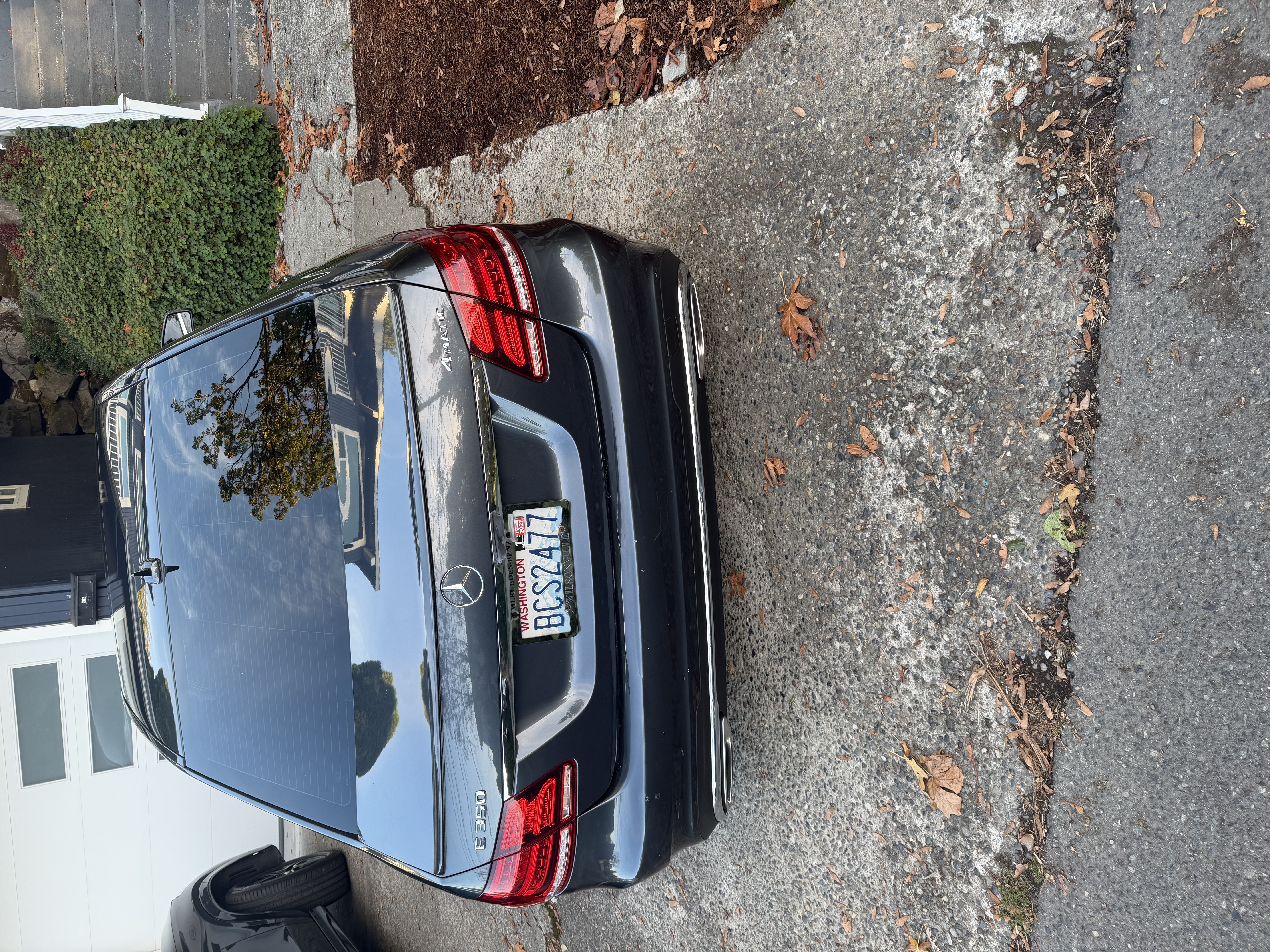 Used 2014 Mercedes-Benz E 350 4MATIC Sedan image 10