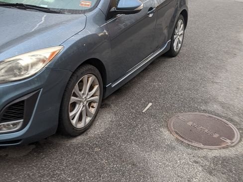 Used 2010 MAZDA MAZDA3 s Grand Touring image 4