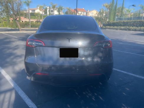 Used 2023 Tesla Model Y Long Range image 2
