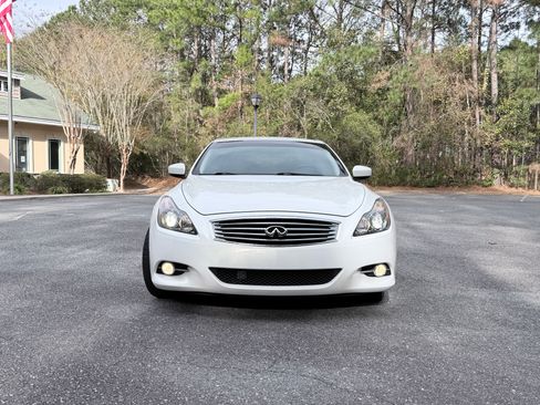 Used 2012 INFINITI G37 Convertible image 2
