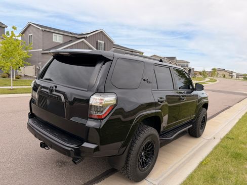 Used 2020 Toyota 4Runner TRD Off-Road Premium w/ Moonroof Package AWD/4WD image 11