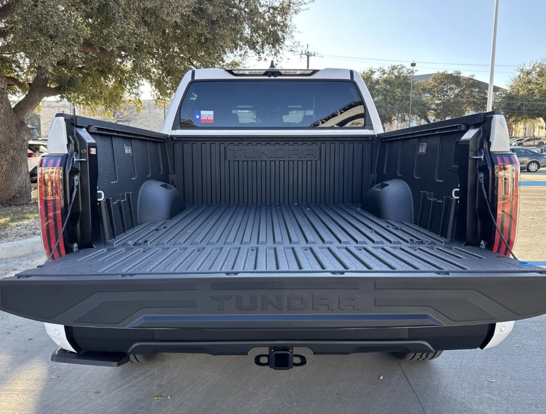 Used 2025 Toyota Tundra Limited w/ TRD Off-Road Package AWD/4WD image 4