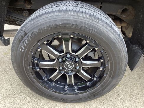 Used 2015 Chevrolet Silverado 1500 LT w/ LT Convenience Package AWD/4WD image 5