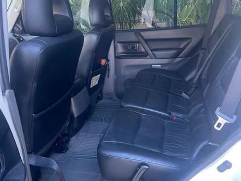 Used 2002 Mitsubishi Montero Limited image 9