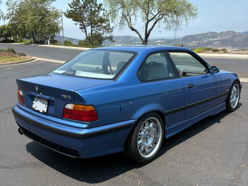 Used 1997 BMW M3 Coupe image 8