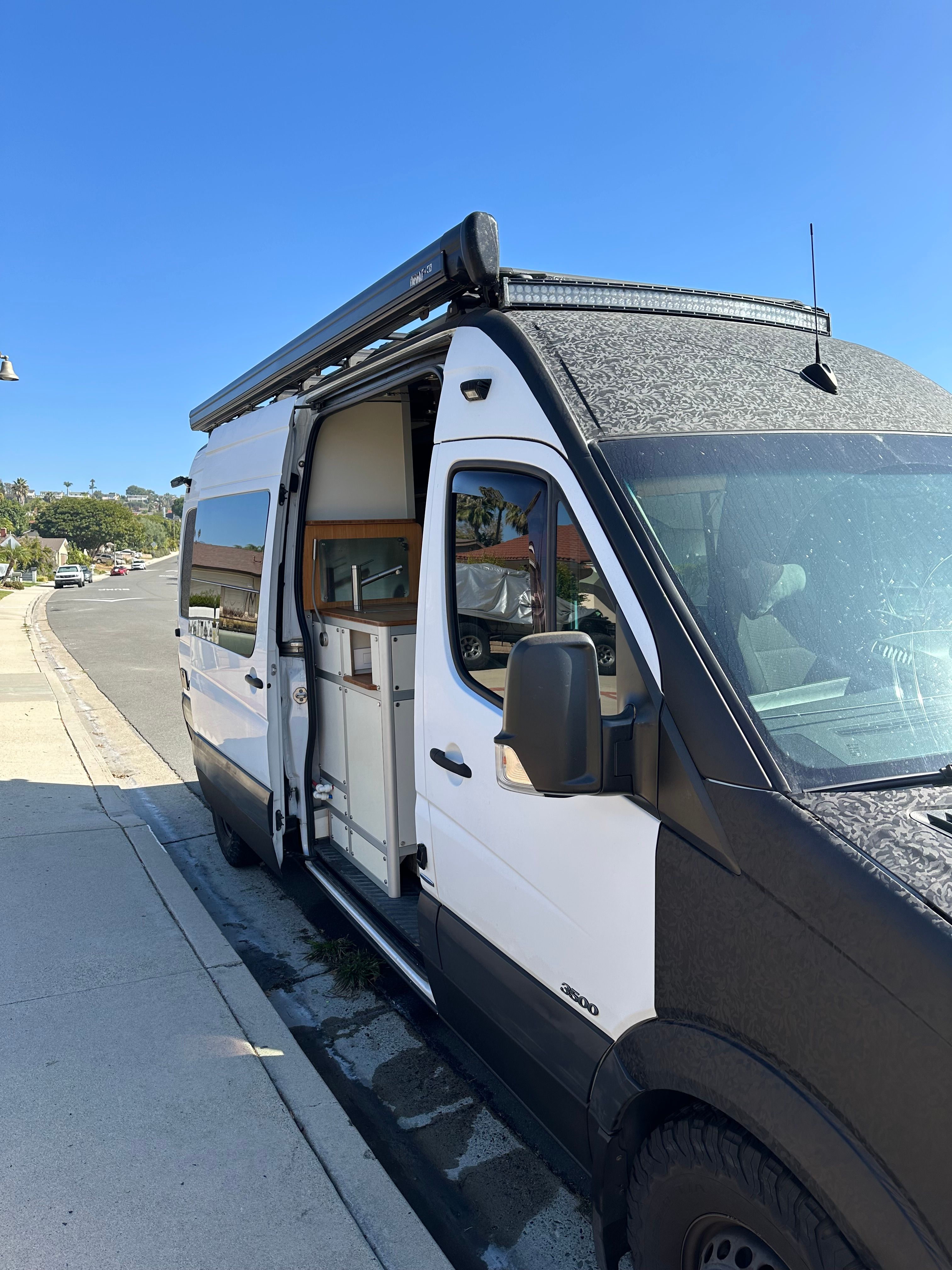 Used 2013 Mercedes-Benz Sprinter 3500 image 6
