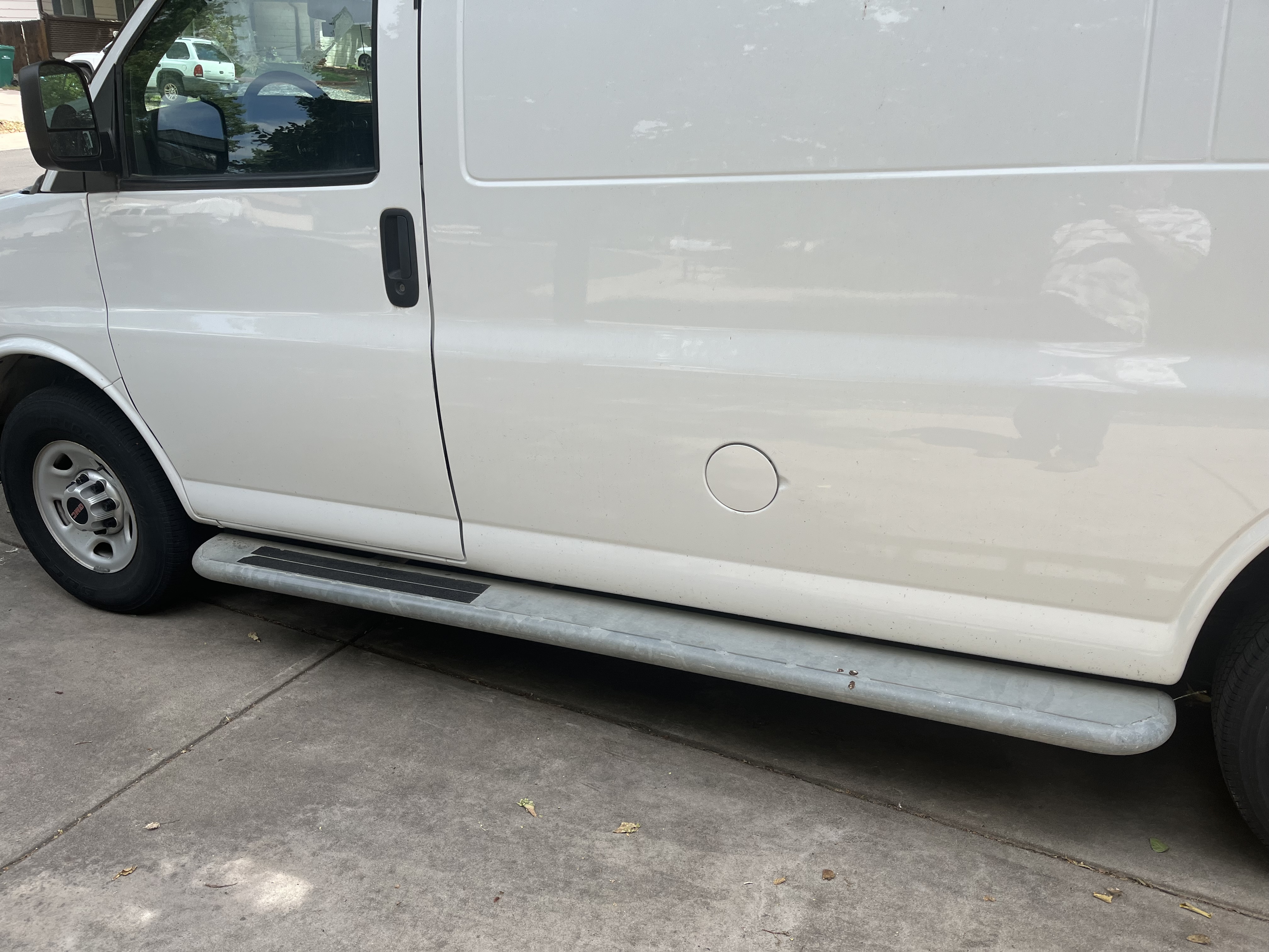 Used 2014 GMC Savana 2500 RWD image 14
