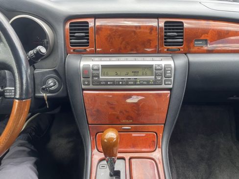 Used 2003 Lexus SC 430 Convertible image 5