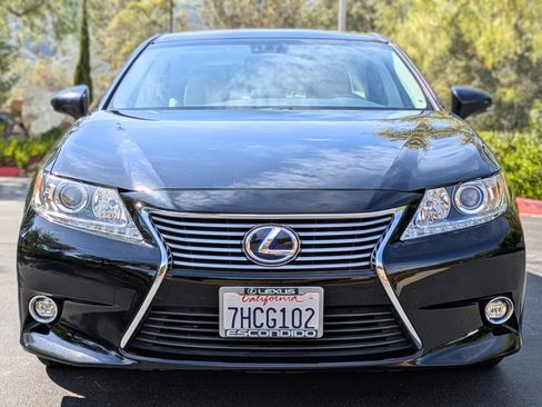 Used 2014 Lexus ES 300h image 2