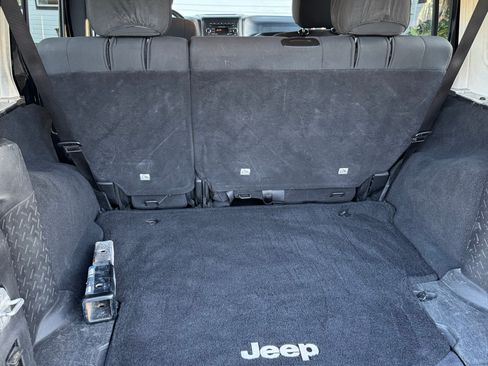 Used 2012 Jeep Wrangler Unlimited Sport image 6