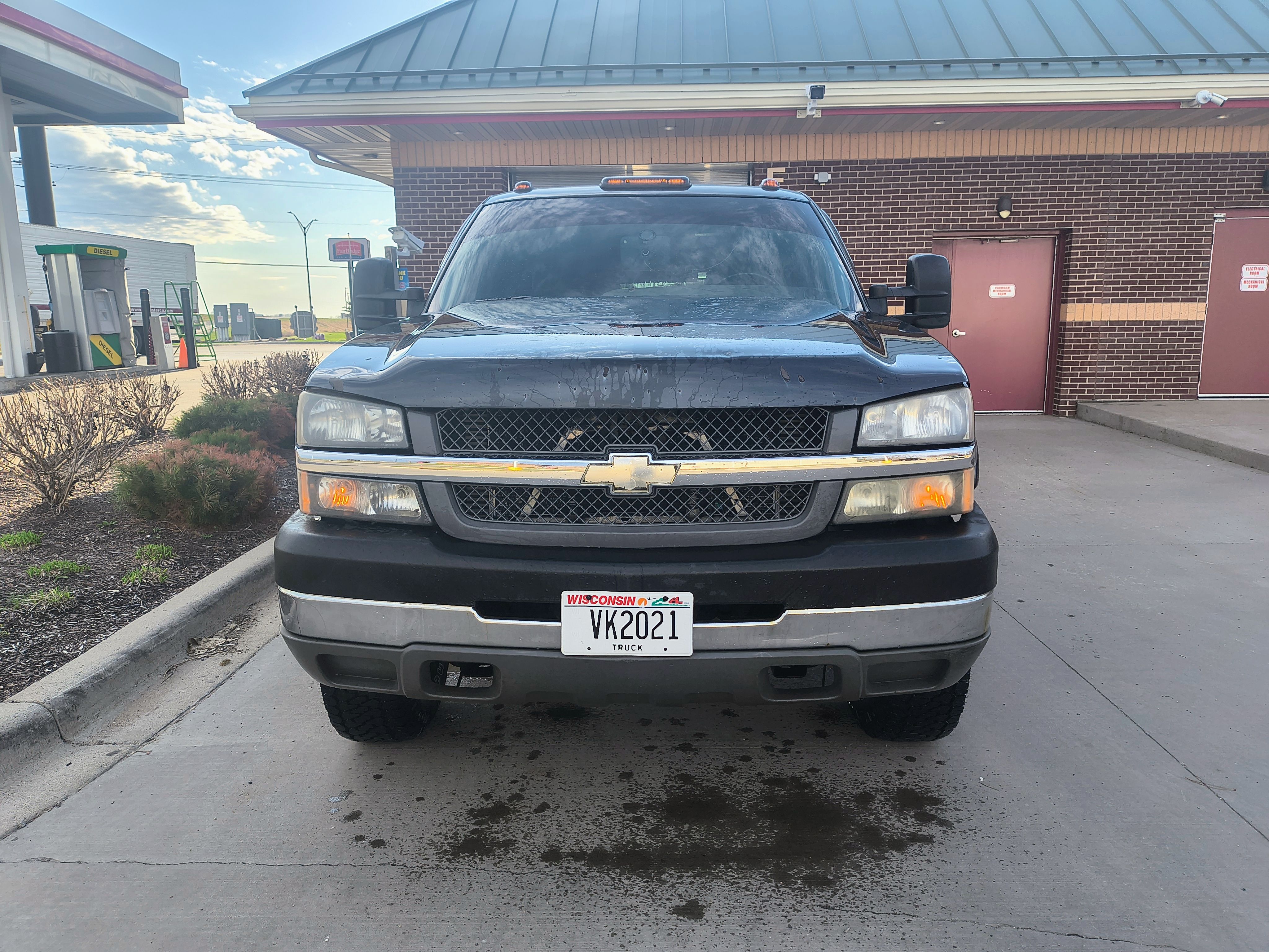 Used 2003 Chevrolet Silverado 2500 LS w/ Snow Plow Prep Package AWD/4WD image 1