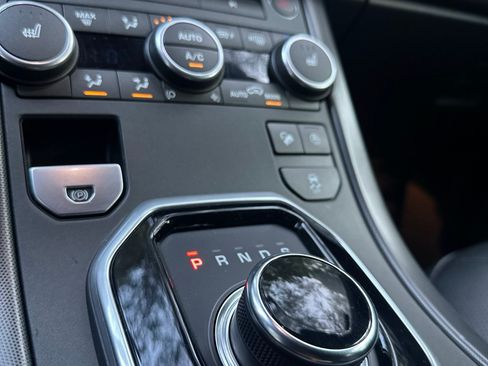 Used 2019 Land Rover Range Rover Evoque HSE image 19