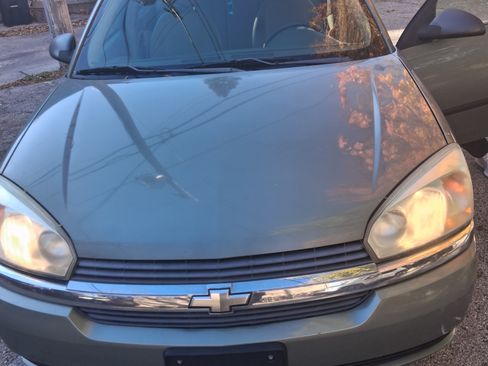 Used 2005 Chevrolet Malibu w/ Preferred Equipment Group image 1