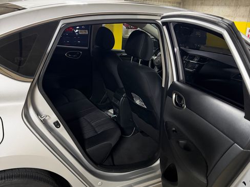 Used 2018 Nissan Sentra SV image 10