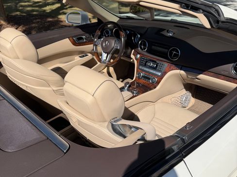 Used 2015 Mercedes-Benz SL 400 image 11
