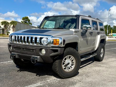 Used 2006 HUMMER H3 w/ Chrome Appearance Package image 2